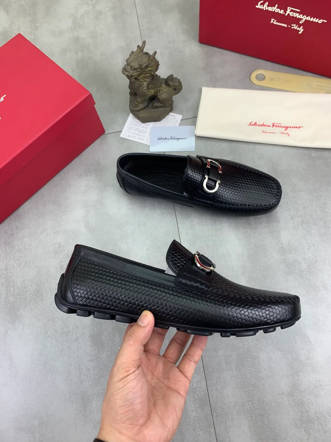 Men's shoes 💰P460 new high quality [Ferragamo/Ferragamo] latest model original imported calfskin, imported cowhide lining + original luxury metal buckle + original combination outsole Comparison without pressure Code number: 38-44 (45 customized)